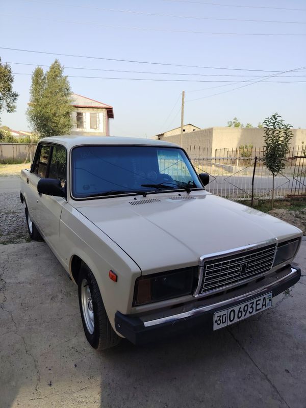 Ваз 2107 жигули.