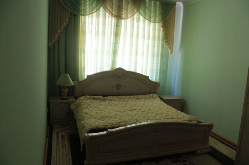 Сдаётся 3/2/4 на мв.Феруза