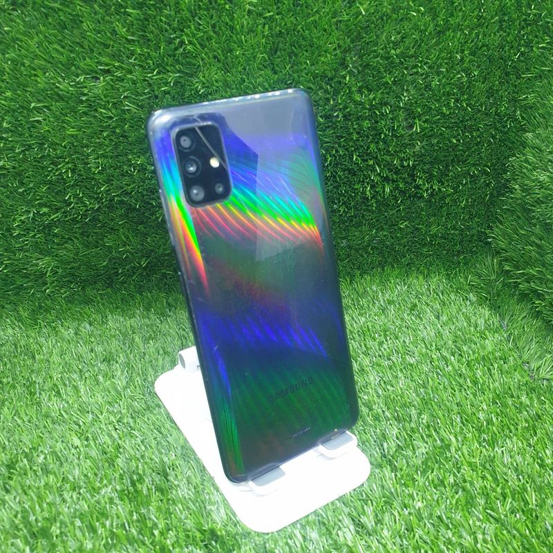 Samsung A51 srochna sotiladi Samsung A51 srochna sotiladi