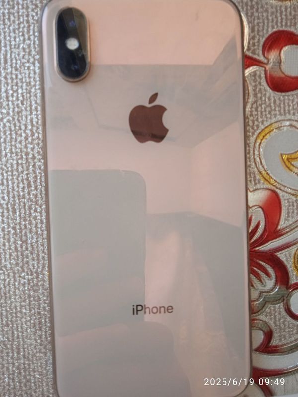 iPhone XS iPhone XS