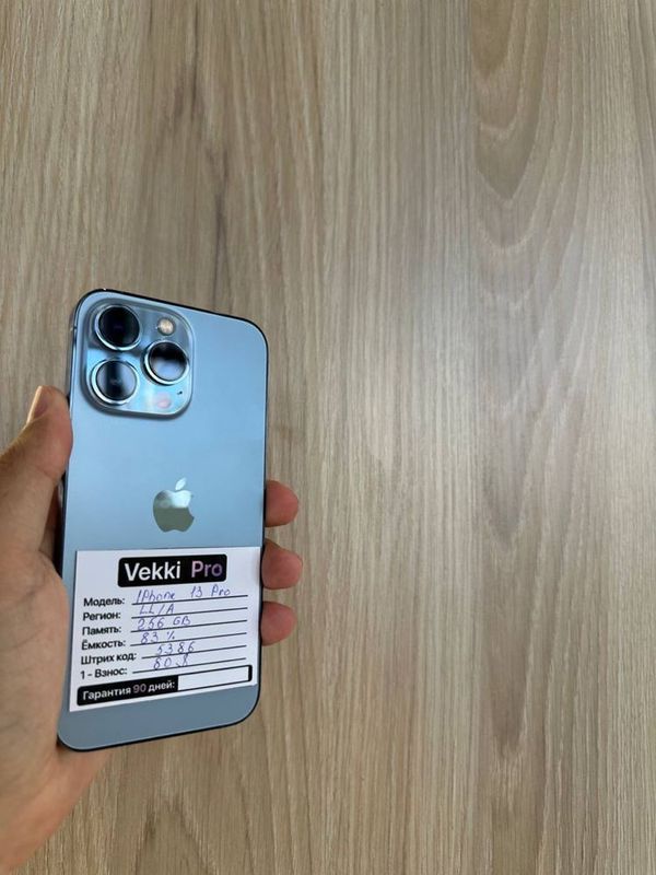 iPhone 13 Pro Blue iPhone 13 Pro Blue