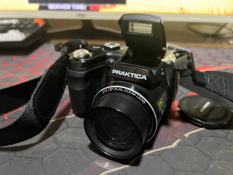 Фотоаппарат Praktica luxmedia 16-z21c Фотоаппарат Praktica luxmedia 16-z21c