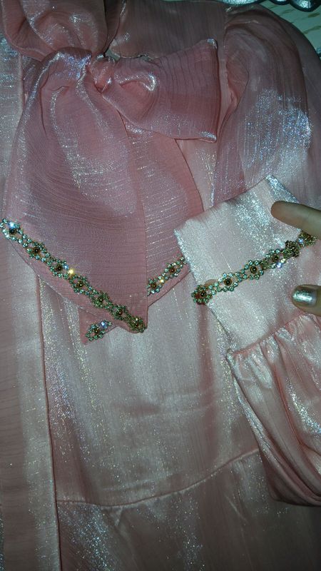 pink-pushti kuylak