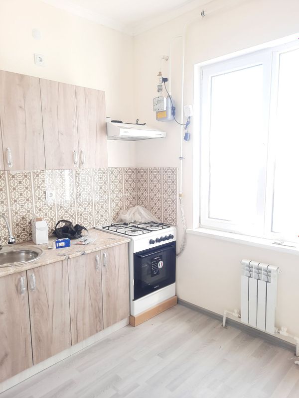 16 etakjka domdan 4 etaj honadon