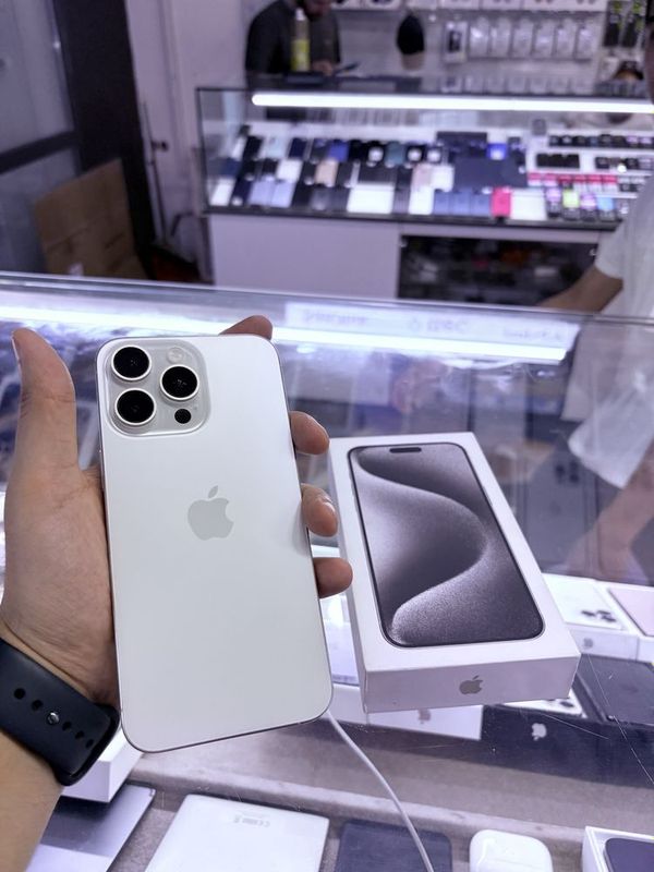 iPhone 15 Pro Max 256 gb white iPhone 15 Pro Max 256 gb white