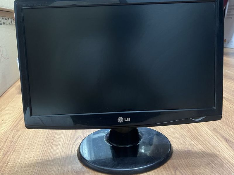 Монитор LG на запчасти Монитор LG на запчасти