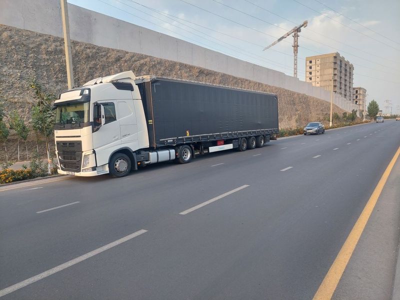 Volvo 500 ishlap turgan 12ta baloni yangi 2015 ga 2015