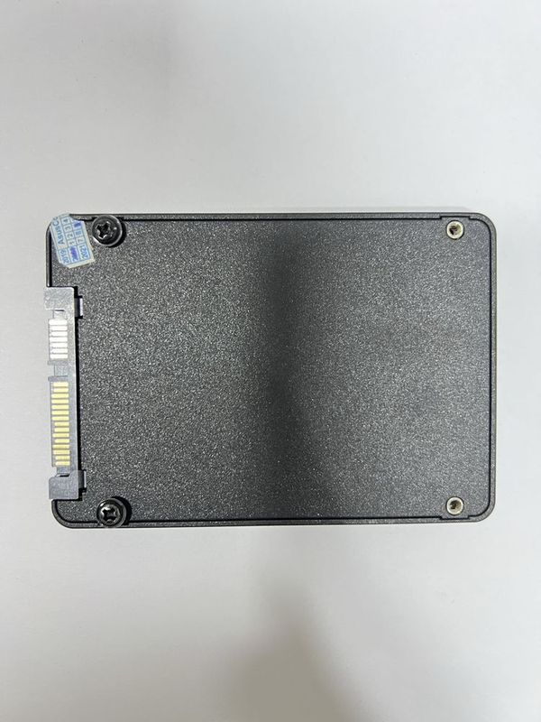 SSD disk. 2.5" SATA III (6GB/s) SSD disk. 2.5" SATA III (6GB/s)