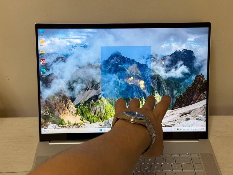 HP ENVY 16 x RTX4060 HP ENVY 16 x RTX4060