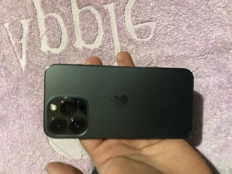 IPhone 13 Pro sirochni sotiladi xolati ideal. IPhone 13 Pro sirochni sotiladi xolati ideal.
