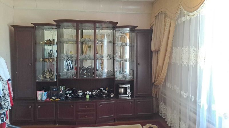 Продается Мебель стенка б/у Продается Мебель стенка б/у