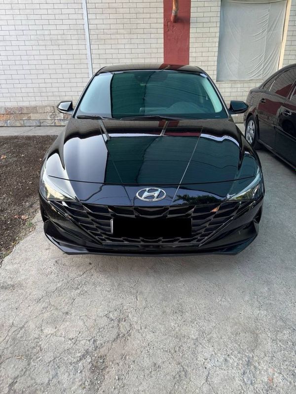 Hyundai Elantra 2021-yili