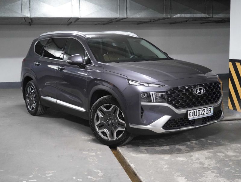 Hyundai Santa Fe 2022 | 3.5L | HTRAC AWD | 7 мест | 8,200 км Hyundai Santa Fe 2022 | 3.5L | HTRAC AWD | 7 мест | 8,200 км