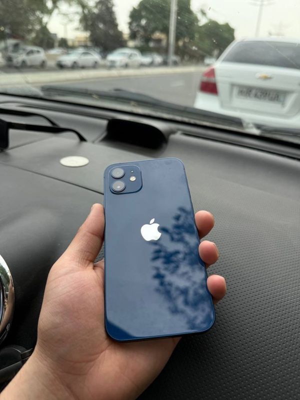 Iphone 12 64 blue Iphone 12 64 blue
