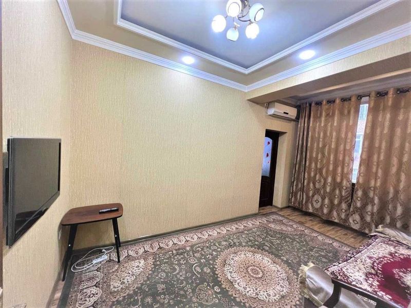 Аренда в центре новостр. ул.Бабура 2 комн. 2 этаж 5 этажный дом Аренда в центре новостр. ул.Бабура 2 комн. 2 этаж 5 этажный дом