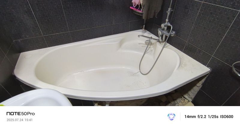 Продам ванну 1.6м