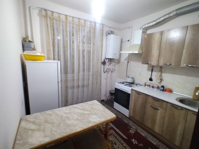 Ijaraga 2 xonali uy bor