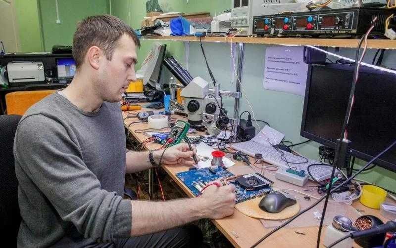Ремонт солнечных инверторов и солнечных панелей Ремонт солнечных инверторов и солнечных панелей