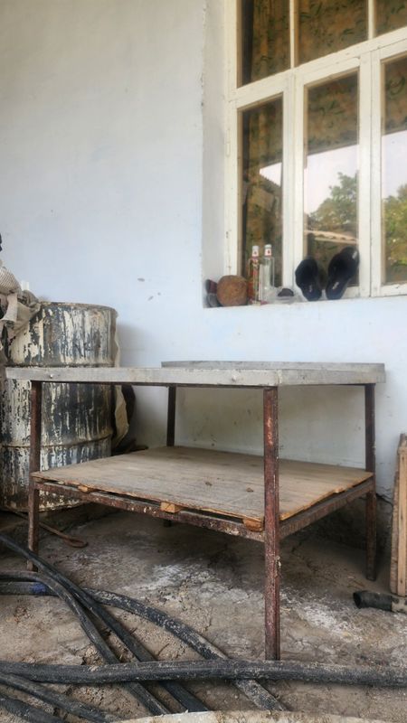 Nerjaveka Stol sotiladi srochna Nerjaveka Stol sotiladi srochna