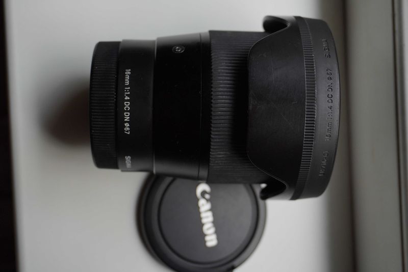 Объектив Sigma 16mm f/1.4 DC DN for Sony