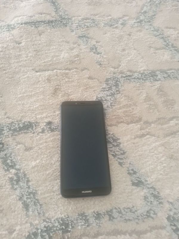 Sotiladi HUAWEI telefoni Sotiladi HUAWEI telefoni