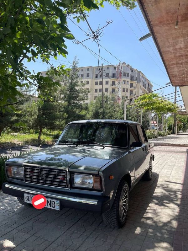 Vaz 2107 Holati alo darajada faqat mazza qilib minish kerak Vaz 2107 Holati alo darajada faqat mazza qilib minish kerak