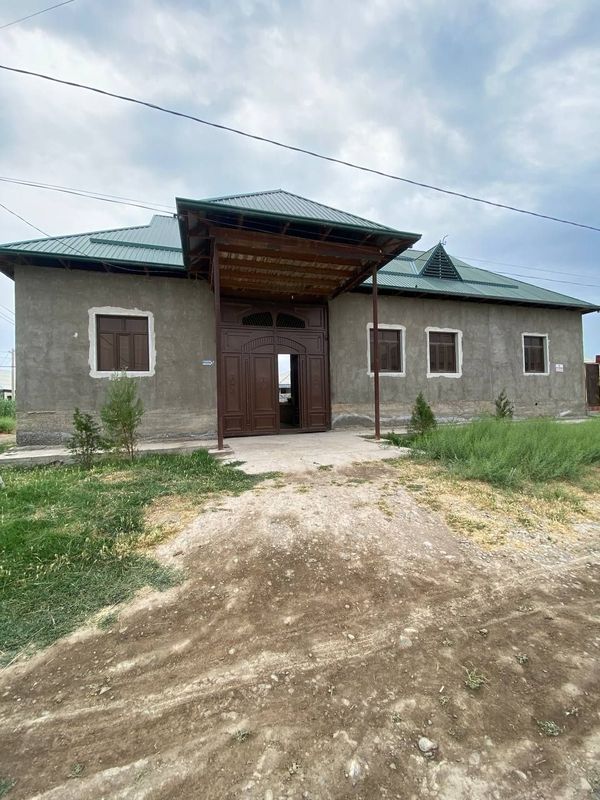 Продаётся дом в 19-й квартале (Guliston 19 kvartal) Продаётся дом в 19-й квартале (Guliston 19 kvartal)