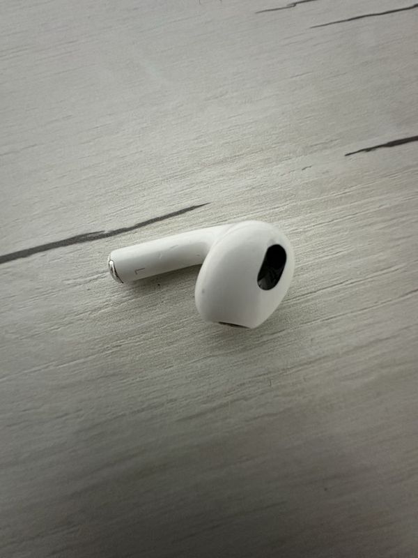 Airpods 3. Chap quloq Airpods 3. Chap quloq