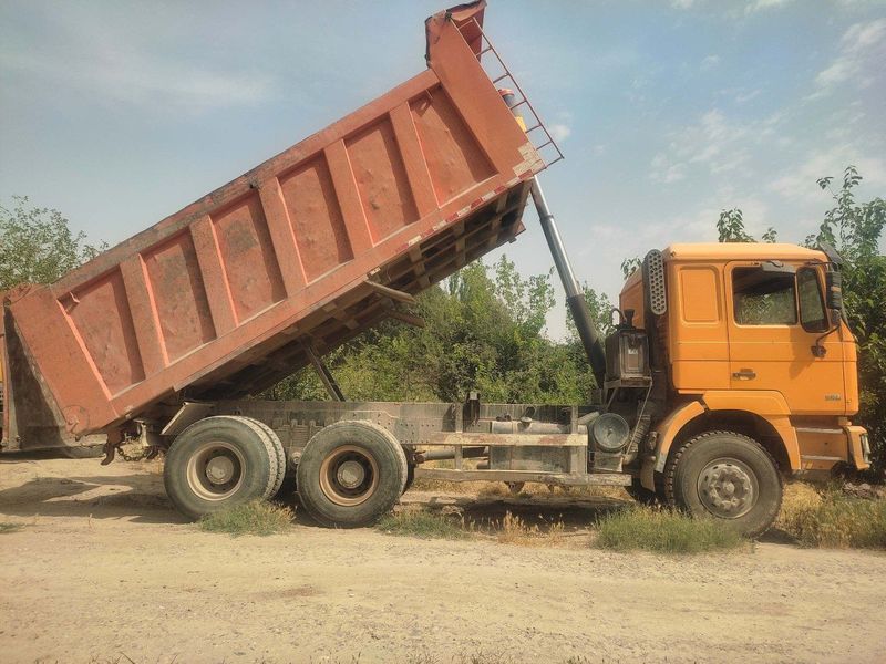 Shacman 2000sotiladi
