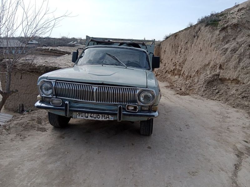 Volga pekap 24 1984 balon yangi zadnimos qiliingan mator qilingan