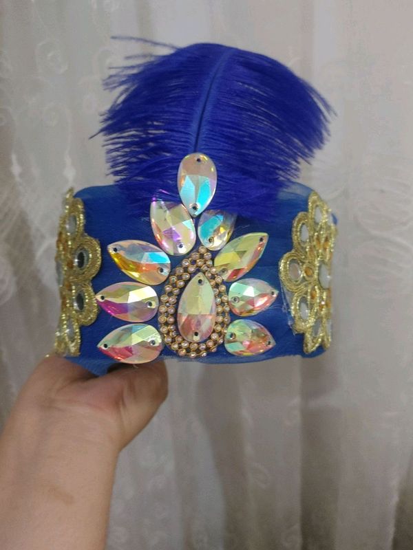 Adras chopon ichidagi bazasi bilan Adras chopon ichidagi bazasi bilan