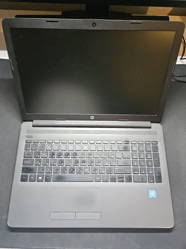 HP 15.6" Celeron N4020 HP 15.6" Celeron N4020