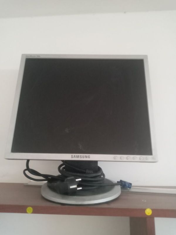 Monitor samsung. 250 000