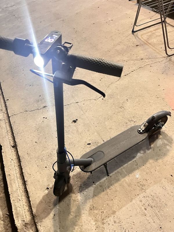 Elektr samokat sotiladi Elektr samokat sotiladi