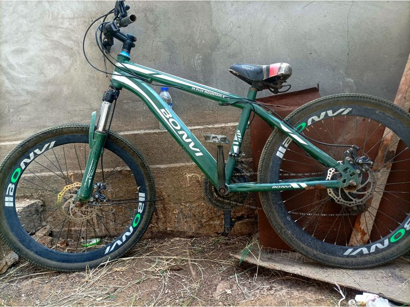 24 bonvi velosiped sotiladi 24 bonvi velosiped sotiladi