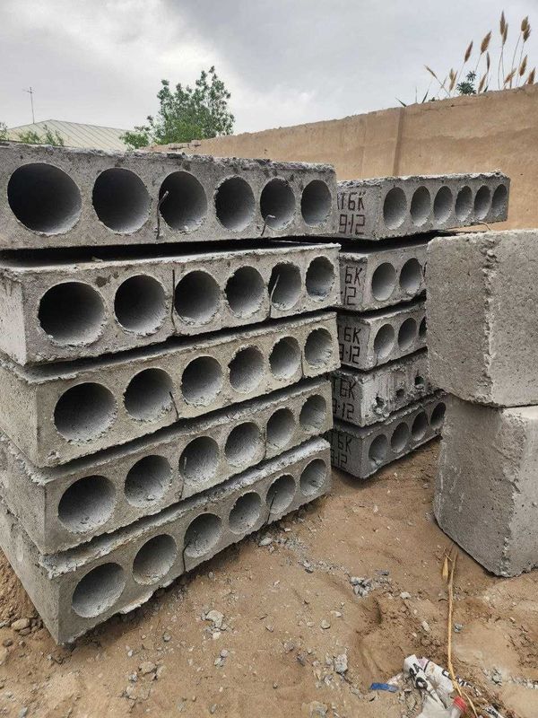 Beton plita P-800 sotiladi. Beton plita P-800 sotiladi.