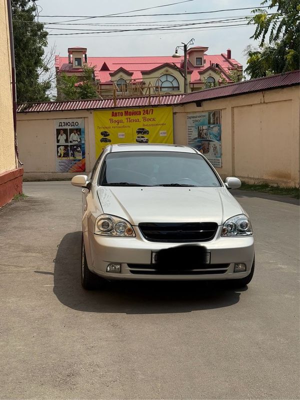 Продаю свою машину лаччети Продаю свою машину лаччети