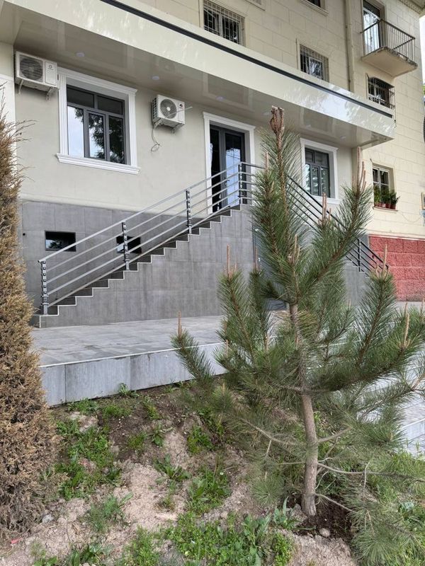 Шота Руставели 200м2 Нежилое продаётся срочно Шота Руставели 200м2 Нежилое продаётся срочно