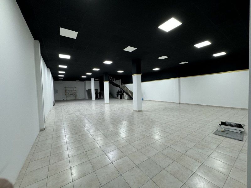 Skolniy etaj padvol 270 m2 ijaraga beriladi Skolniy etaj padvol 270 m2 ijaraga beriladi
