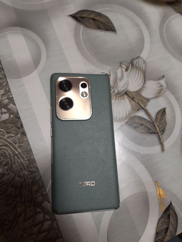 Infinix zero 30 16/256 Infinix zero 30 16/256