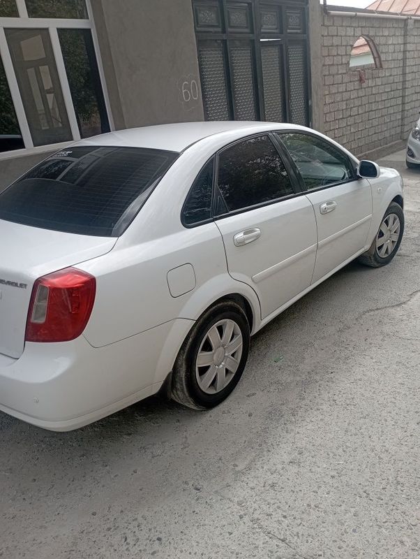 Lasetti metan gaz 2009 yil