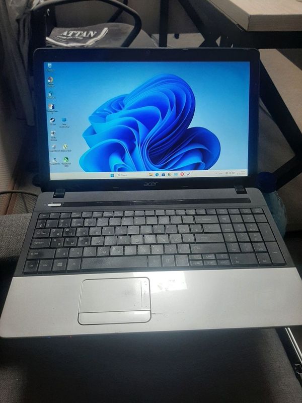 Notbuk acer sotiladi Notbuk acer sotiladi