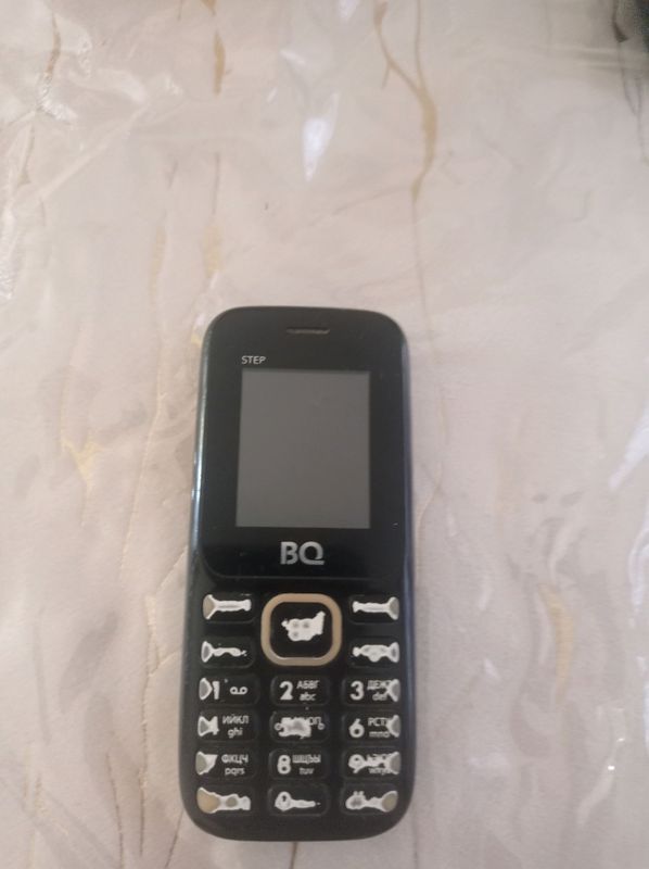 BQ kinobichni telefon BQ kinobichni telefon
