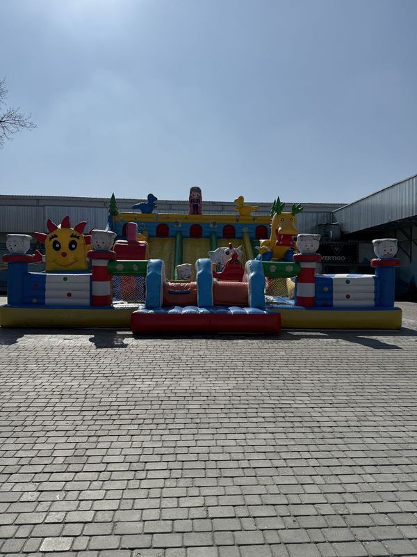 Большой надувной батут с моторчиками 15×10×7 м – $4000 (договорная)