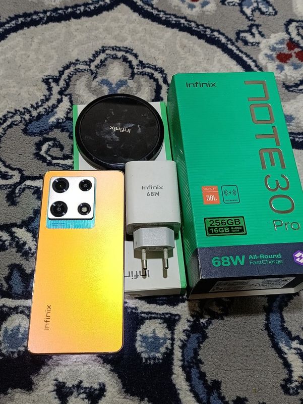 Infinix note 30 pro 16/256 Infinix note 30 pro 16/256