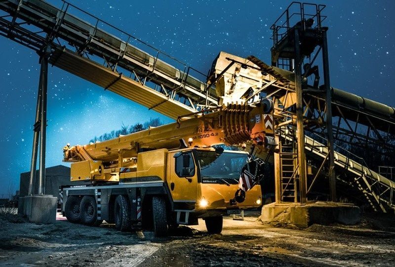 Продается модель крана Liebherr LTM 1090- 4.2