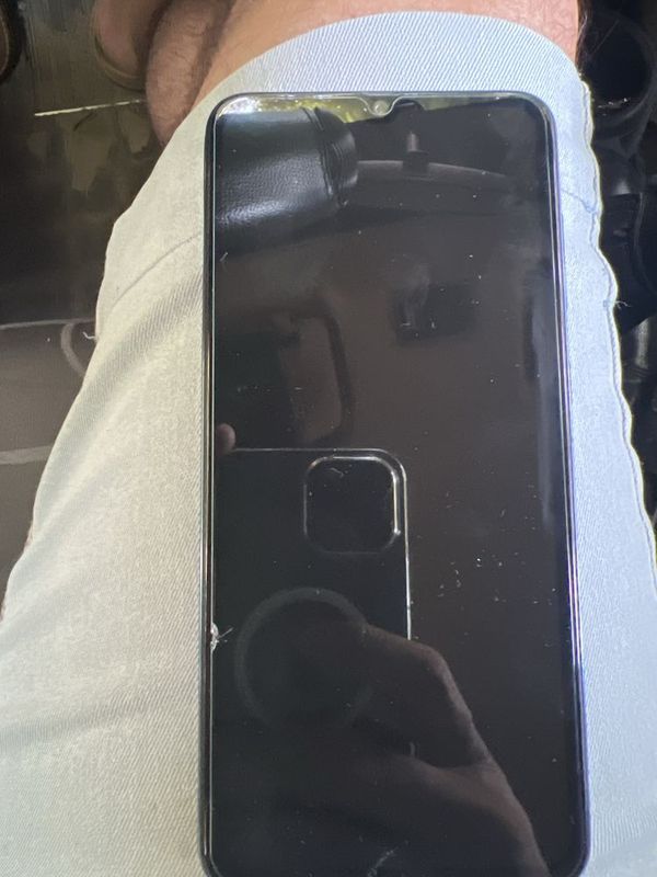 Продам Samsung A70 6/128 Продам Samsung A70 6/128