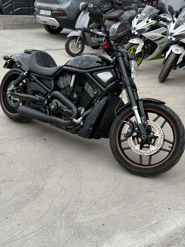 Moto harley DEVIDSON V ROD 1250