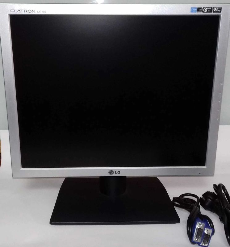 Монитор 17 LG Electronics L1719S