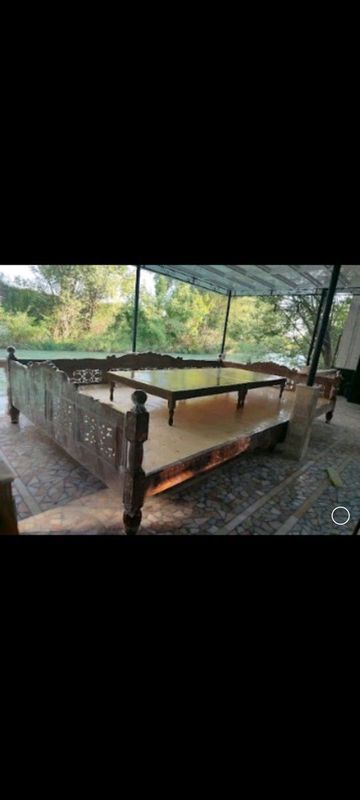 Сури тапчан карават Сури тапчан карават